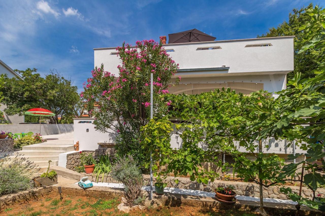 Apartman Hana Apartment Omisalj Exterior photo
